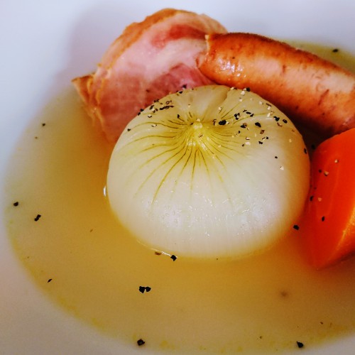 玉ねぎ丸ごとスープ